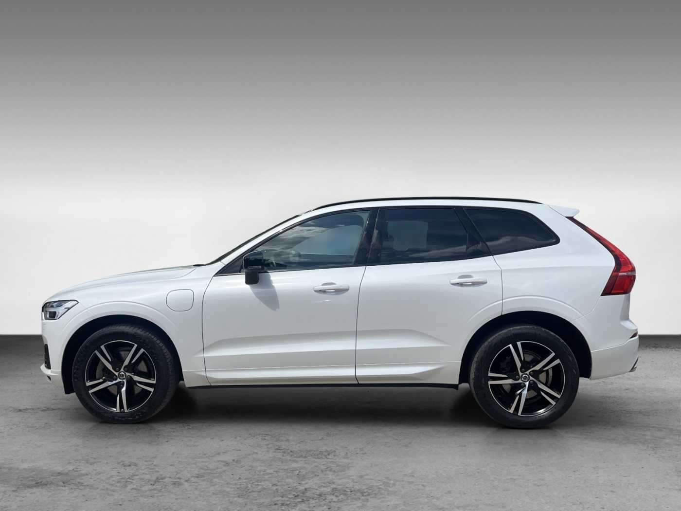 Volvo  T6 R-Design Recharge Plug-In Hybrid AWD